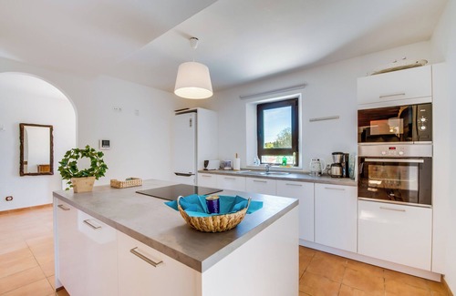 Sencelles Villa | Country Home Finca Kiana with Pool, Garden & Wi-Fi