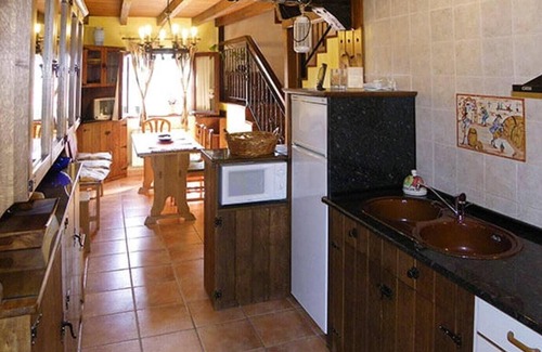 Quintana-Maria House | Country Home 'Horno Ll' with Mountain View, Terrace and Wi-Fi