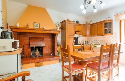 Chianni House | Country Home in Chianni with Garden & Patio