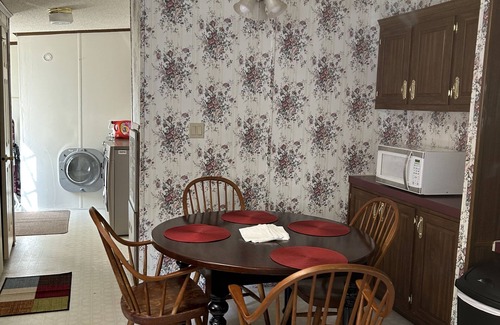 South Hill House | Country Home located close to town and Country Club