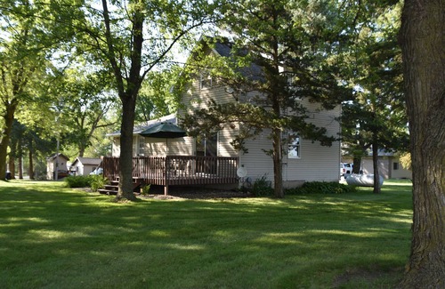 Jackson House | Country home near Loon Lake Golf Course, Jackson County Parks and Spirit Lake,IA