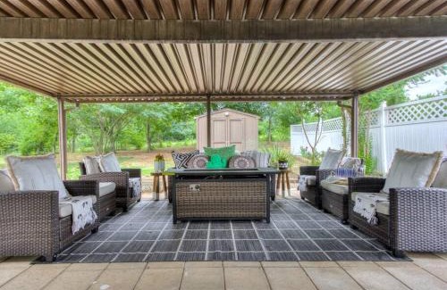 Blanchard House | Country home near Norman on 5 ac