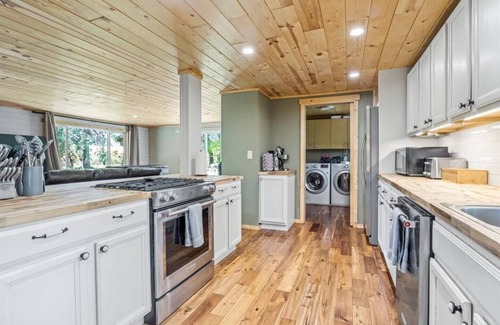Grants Pass House | Country home on 2 acres just minutes to town