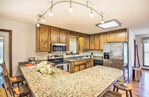 Watertown House | Country Home w/Fire Pit: 40 Mi to Nashville!