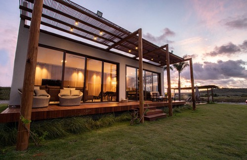 Barra de Sao Miguel Cottage | Country House With Private River