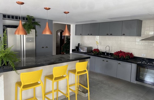 Santana de Parnaiba Cottage | Country house 6 suites, 25 minutes from Sp, for 23 people