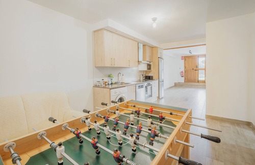 Cabanas de Polendos House | Country House 'Casas Rurales Velasco I I' with Private Terrace, Wi-Fi and Air Conditioning