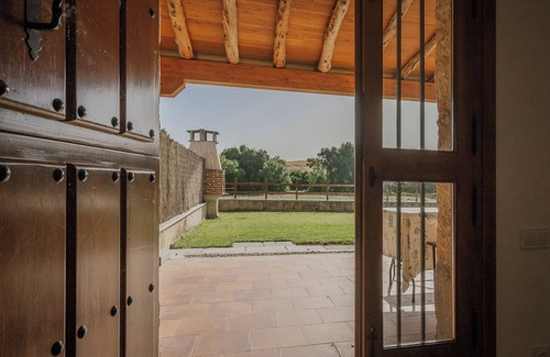 Cabanas de Polendos House | Country House 'Casas Rurales Velasco I I' with Private Terrace, Wi-Fi and Air Conditioning