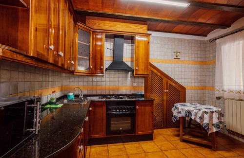 Navares House | Country House 'Casa Cayo' with Mountain View, Wi-Fi and Air Conditioning