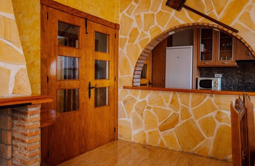 Navares House | Country House 'Casa Castillo' with Mountain View, Wi-Fi and Air Conditioning