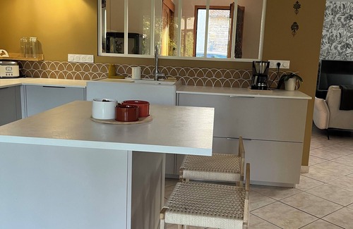 Le Breuil-sur-Couze House | Country house In the heart of a village In the center of Auvergne