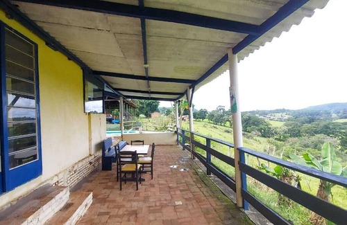 Braganca Paulista Cottage | Country house, farm with swimming pool, barbecue, quiet place for family business