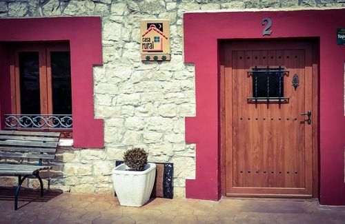 Basconcillos del Tozo House | Country House 'La Bernarda 2' with Mountain View, Shared Garden and Wi-Fi
