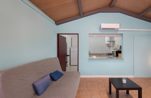 L'Avella Villa | Country House 'La Geneta' with Private Pool, Wi-Fi and Air Conditioning