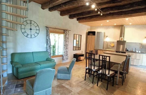 Auriac-du-Perigord Villa | Country House 'Domaine De La Salamandre' with Private Terrace and Private Garden