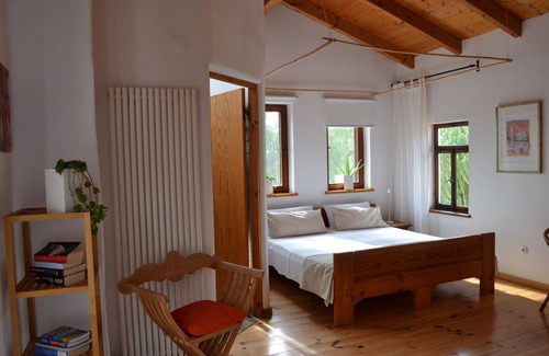 Barracao House | Country house with large swimming pond, near the beach, for 8 persons
