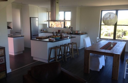 Elgin House | Country house in the wine region with lake access and dream views