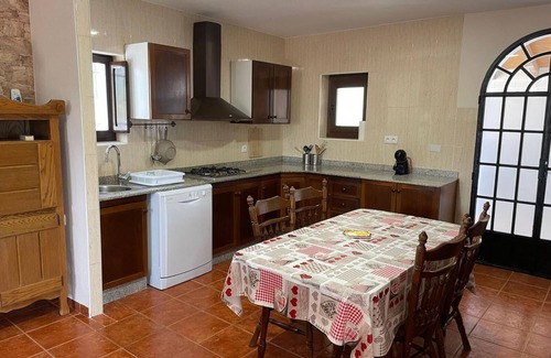 Moratalla House | Country House 'Antonio' with Private Pool, Wi-Fi and Air Conditioning
