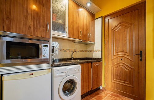 Susacasa House | Country House 'Apartamento Amarillo' with Shared Garden
