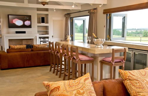 Bitou Villa | Country House at Kay & Monty