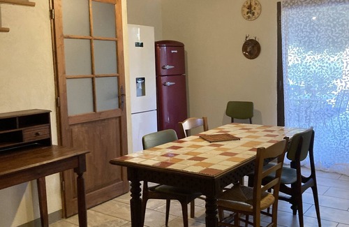 Merindol Apartment | Country house at the foot of the Luberon