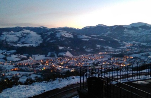 Baztan House | Country House 'Autxikoborda Bajo' with Mountain View, Private Garden and Wi-Fi