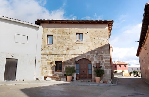 Llano de Bureba House | Country House 'Casa Llano' with Mountain View and Wi-Fi