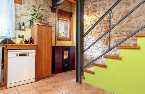 Bot House | Country House 'Ca Lazaro' with Mountain View, Private Terrace and Wi-Fi