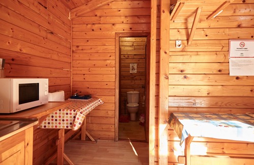 Hornos House | Country House 'Cabaña De Madera 4' with Mountain View, Shared Pool and Air Conditioning
