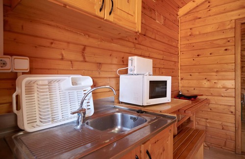 Hornos House | Country House 'Cabaña De Madera 5' with Mountain View, Shared Pool and Air Conditioning