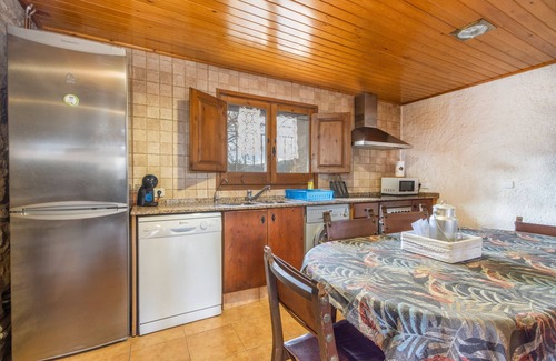 Capolat House | Country House 'Can Caubet Ll' with Mountain View, Shared Pool and Wi-Fi