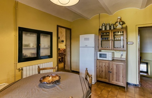 Serinya House | Country House Can Cirera with Mountain View & Wi-Fi