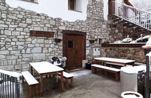 Abaurrea Alta House | Country House 'Casa Rural Enekoizar' with Mountain View, Private Terrace and Wi-Fi