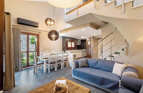 Gavin House | Country House 'Casa Biescas' with Mountain View, Wi-Fi and Air Conditioning