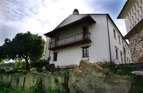 Mondonedo House | Country House 'Casa Da Penela - A Figueira' with Mountain View, Shared Terrace and Wi-Fi