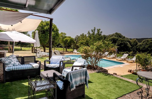 Cossourado Villa | Country House 'Casa Da Quinta' with Mountain View, Private Pool and Wi-Fi