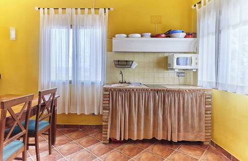 Aldeaquemada House | Country House 'Casa La Encina' with Mountain View, Shared Pool and Air Conditioning