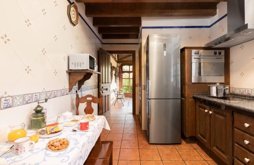 Naves House | Country House 'Casa Grau' with Mountain View, Private Terrace and Wi-Fi