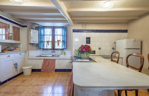 Catasol House | Country House 'Casa La Calleja' with Shared Terrace, Shared Garden and Wi-Fi