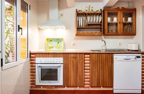 Rueda House | Country House 'Casa Rural Villa Calera' with Private Terrace, Wi-Fi and Air Conditioning