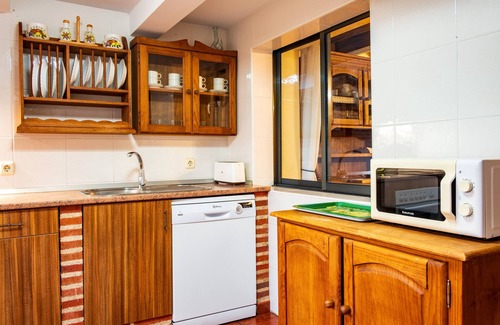 Rueda House | Country House 'Casa Rural Villa Calera' with Private Terrace, Wi-Fi and Air Conditioning