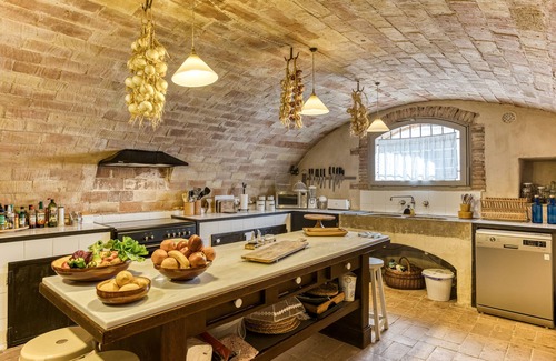 Riumors House | Country House 'Charming Village' with Private Terrace, Wi-Fi and Air Conditioning