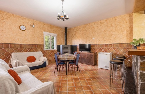 Las Molineras House | Country House 'Cortijo Pinsapo' with Mountain View, Wi-Fi and Air Conditioning