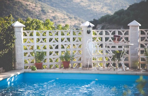 Almedinilla Villa | Country House Cortijo Colomo with Mountain View, Pool, Garden & Wi-Fi