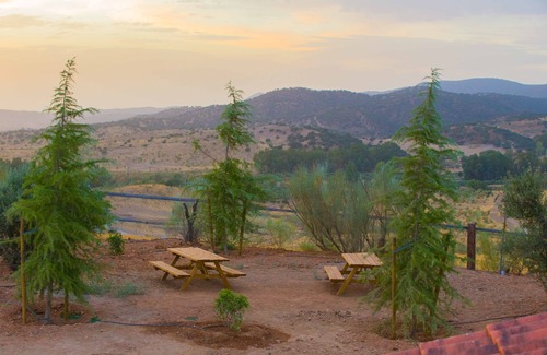 Guadalcanal House | Country House 'Cortijo Los Tomillares' with Mountain View, Wi-Fi and Air Conditioning