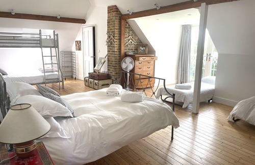 Heathfield House | Country House & Cottage in 30 Acres with Pool & Tennis Court @OldGlebeWaldron