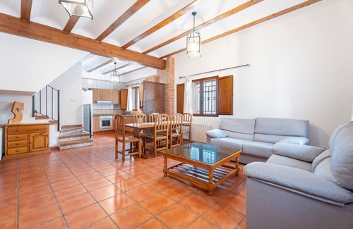 Chulilla House | Country House 'Cueva De La Portería' with Mountain View and Wi-Fi