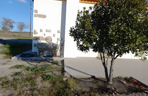 Idanha-a-Nova Apartment | Country House Das Oliveiras with Private Terrace, Shared Garden and Air Conditioning