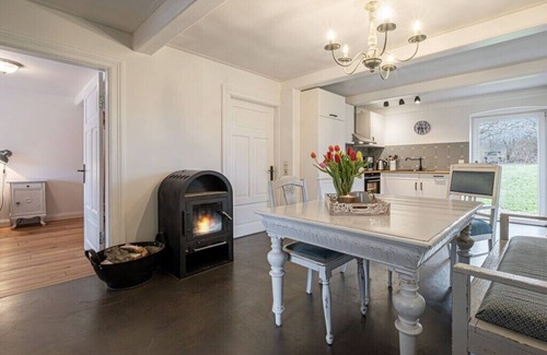 Steinbergkirche House | Country house at Mühlendamm