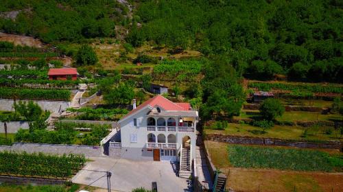 Virpazar House | Country House Djurisic